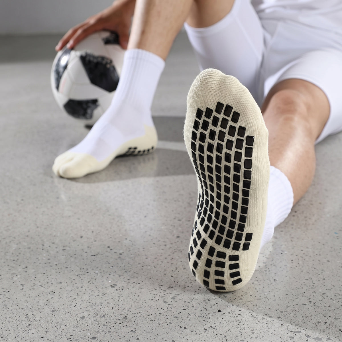 1/4 Pairs Anti-Slip Soccer Women Men Outdoor Sport Grip Football Yoga Socks